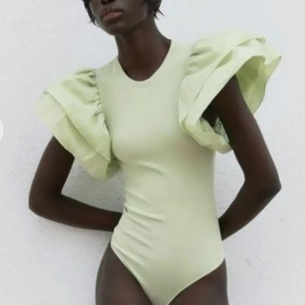 Zara flutter sleeve green bodysuit top Large